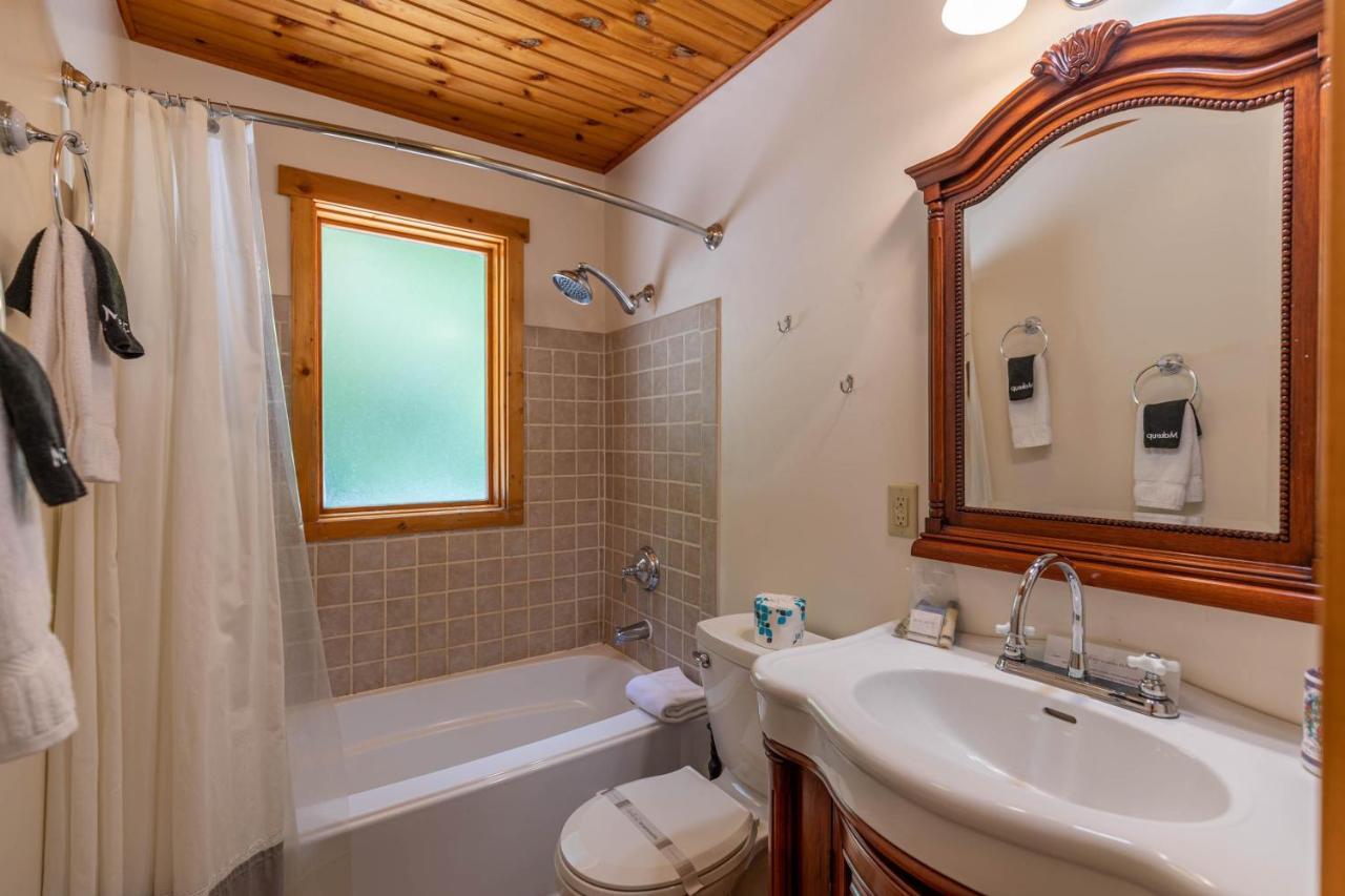 Knotty Pine Villa West Jefferson Exteriör bild