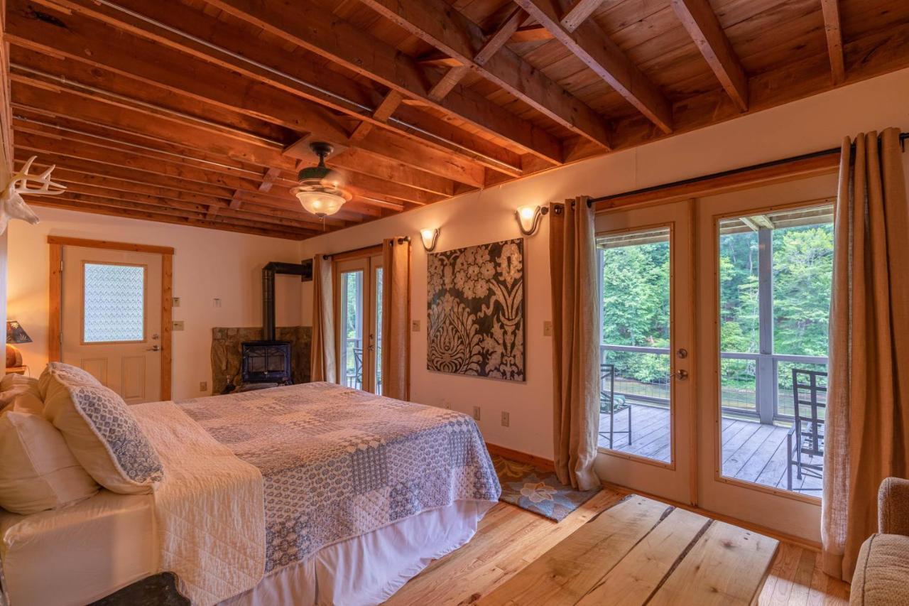 Knotty Pine Villa West Jefferson Exteriör bild