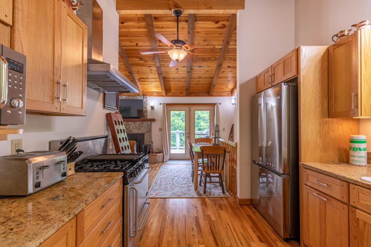 Knotty Pine Villa West Jefferson Exteriör bild