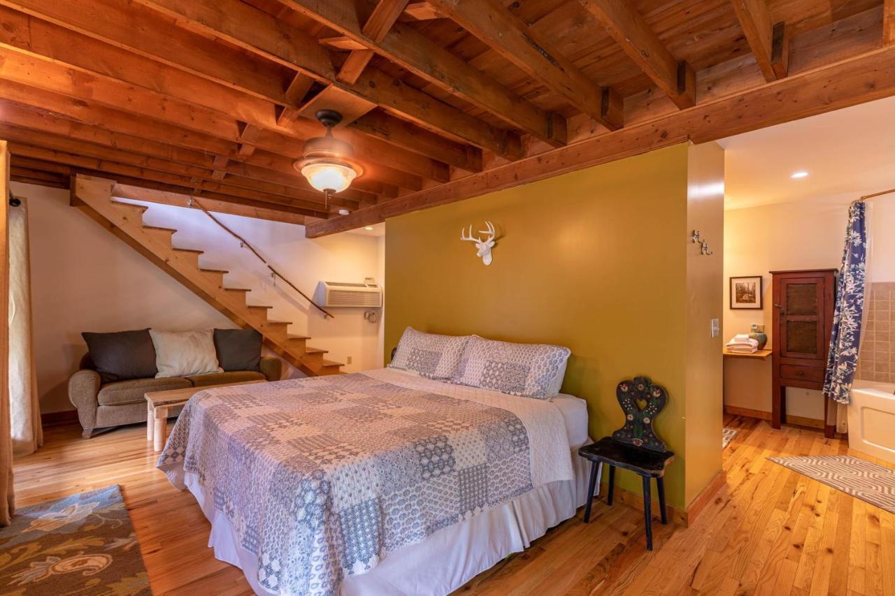 Knotty Pine Villa West Jefferson Exteriör bild